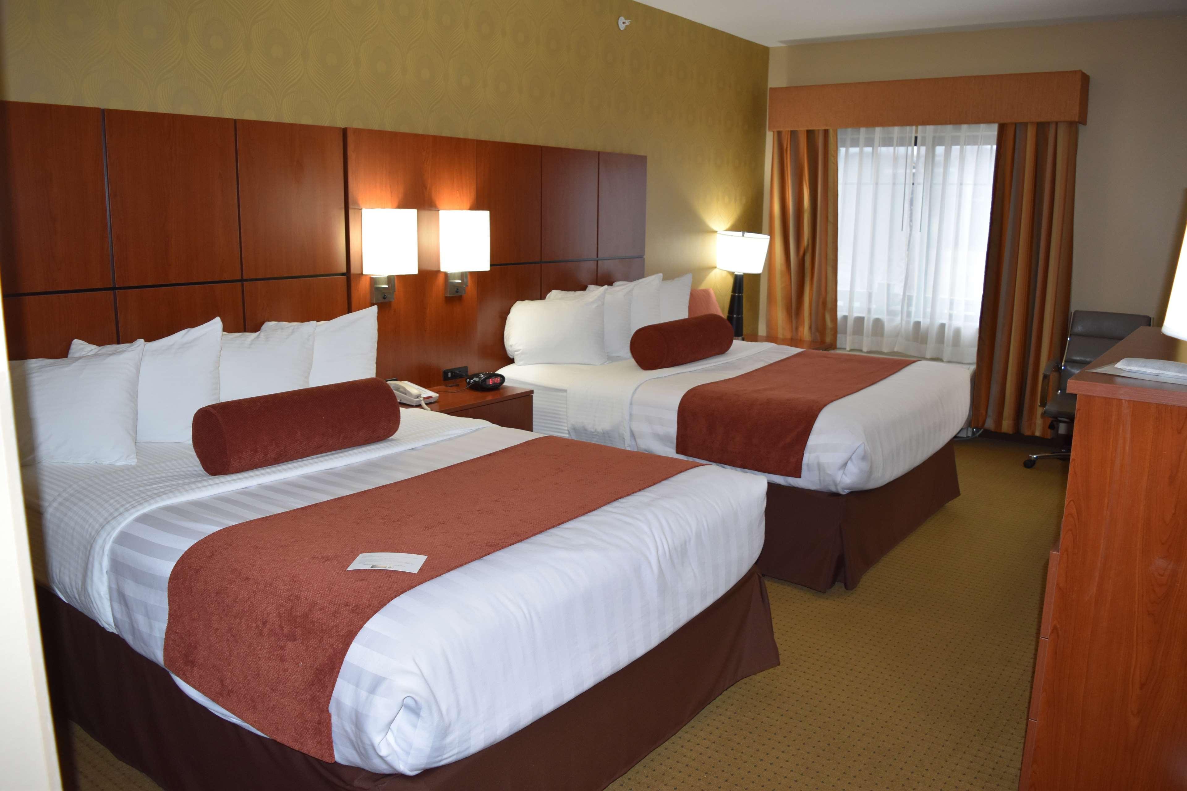 Best Western Plus Finger Lakes Inn & Suites Κόρτλαντ Εξωτερικό φωτογραφία