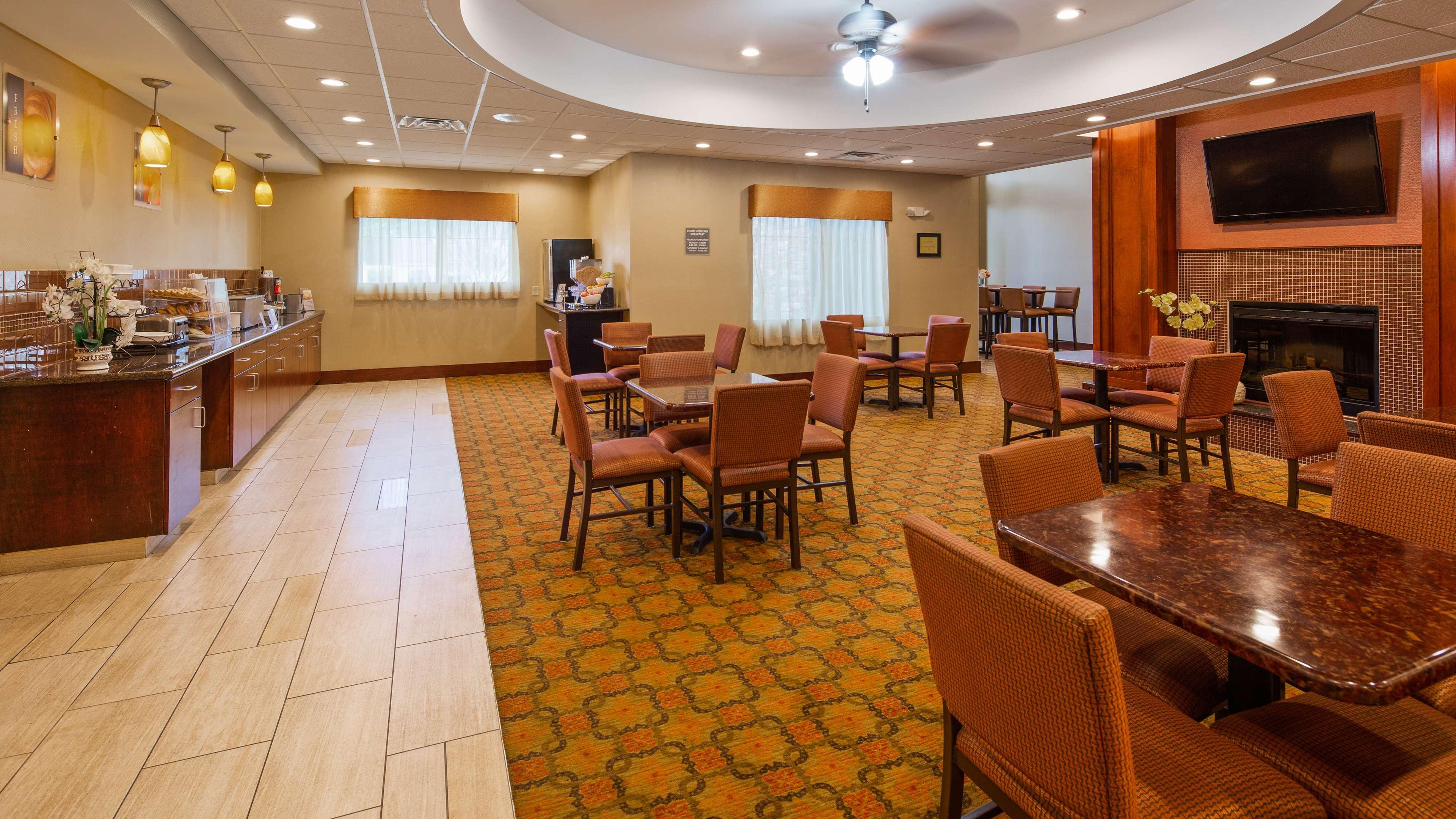 Best Western Plus Finger Lakes Inn & Suites Κόρτλαντ Εξωτερικό φωτογραφία