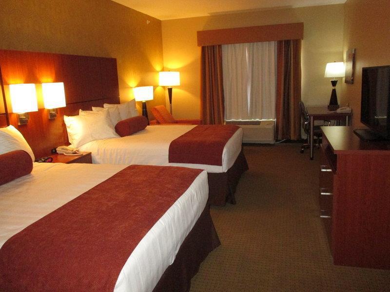Best Western Plus Finger Lakes Inn & Suites Κόρτλαντ Δωμάτιο φωτογραφία