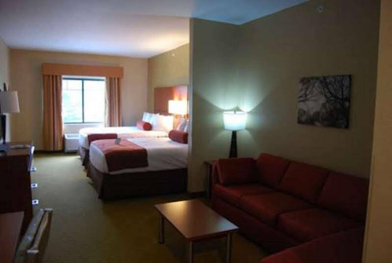 Best Western Plus Finger Lakes Inn & Suites Κόρτλαντ Εξωτερικό φωτογραφία